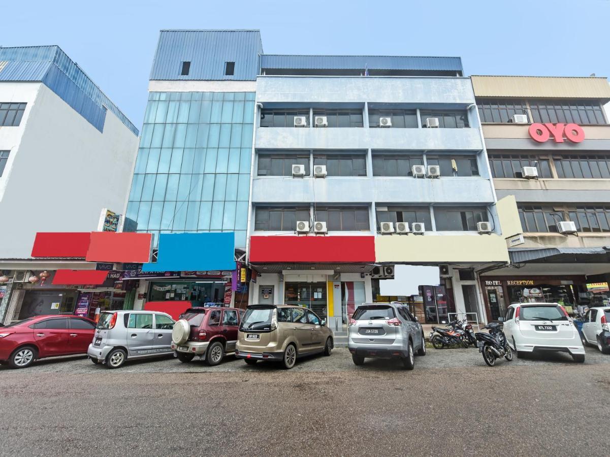 Oyo 90544 M&H Hotel Pengerang Kültér fotó