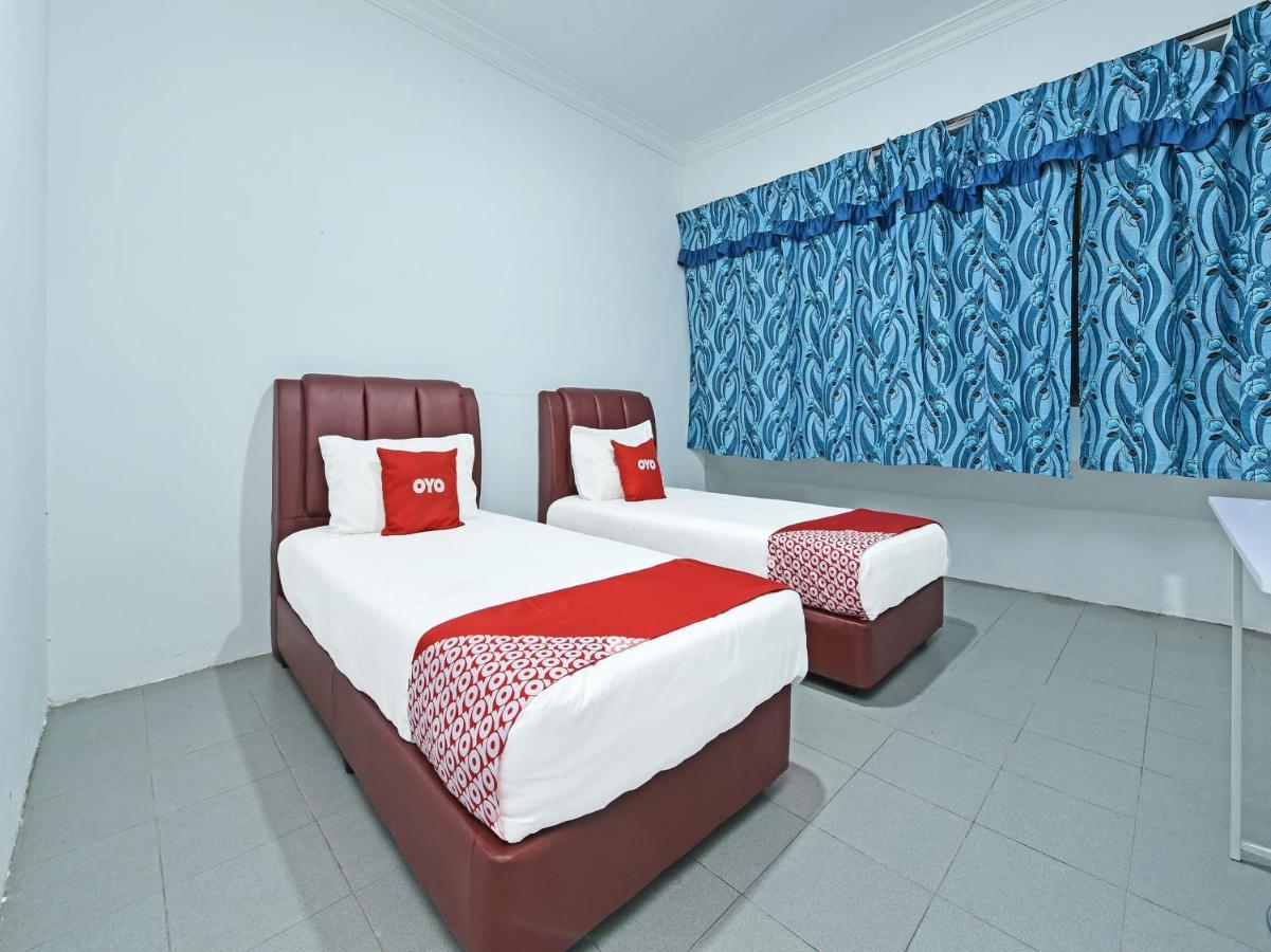 Oyo 90544 M&H Hotel Pengerang Kültér fotó